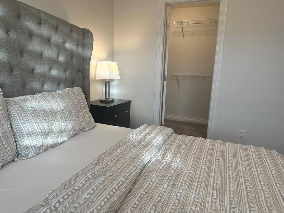 Beautiful Close To Busstop Apartment